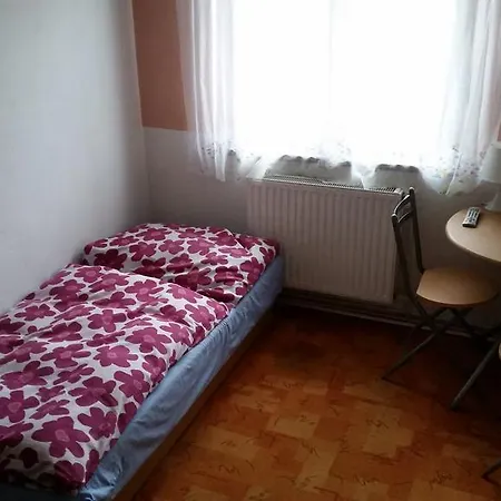 Rum i privatbostad U Anny